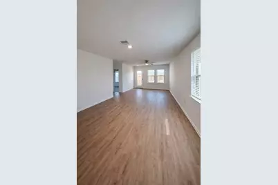 1315 Millers Pass Dr, Rosenberg, TX 77471 - Photo 2