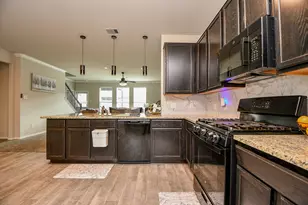 2519 Sunlit Meadow Trl, Fresno, TX 77545 - Photo 10