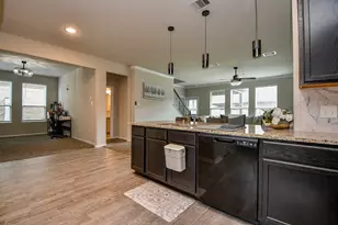 2519 Sunlit Meadow Trl, Fresno, TX 77545 - Photo 12