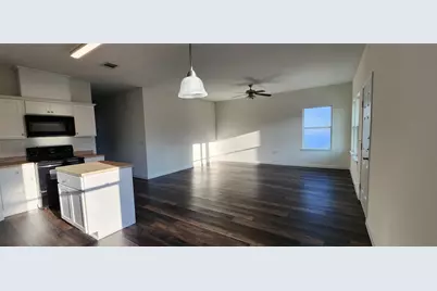 6206 Lacey Oak Drive, Hitchcock, TX 77563 - Photo 6