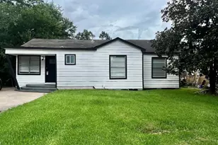 306 Rustic Dr, Pasadena, TX 77502 - Photo 1