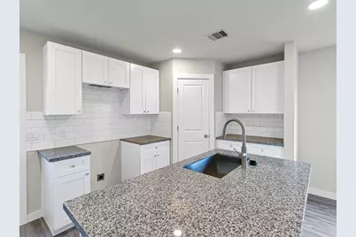 1010 4th Street, Hempstead, TX 77445 - Photo 10