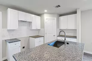 1010 4th St, Hempstead, TX 77445 - Photo 10