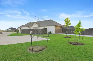 11915 S Pavillion Dr, Mont Belvieu, TX 77523 - Photo 40