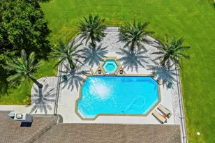 835 Hall Rd, Alvin, TX 77511 - Photo 10