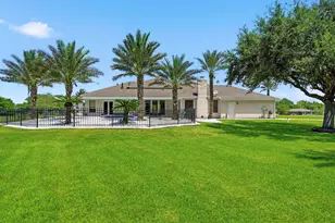 835 Hall Rd, Alvin, TX 77511 - Photo 6