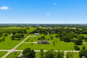 835 Hall Rd, Alvin, TX 77511 - Photo 4