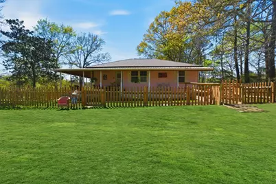 452 Ashley, Livingston, TX 77351 - Photo 18