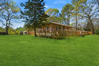 452 Ashley, Livingston, TX 77351 - Photo 18