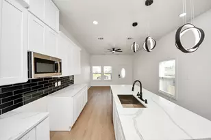 5226 Ricky St, Houston, TX 77033 - Photo 14