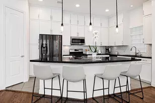 1531 Woodbend Park W, Houston, TX 77055 - Photo 10