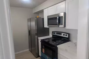 10152 Waterstone Dr, Houston, TX 77042 - Photo 1