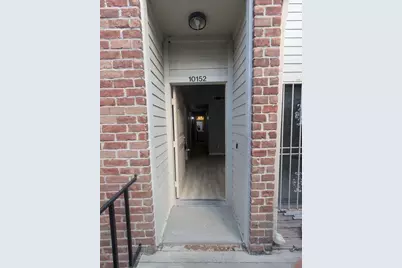 10152 Waterstone Drive, Houston, TX 77042 - Photo 6