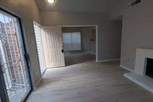 10152 Waterstone Dr, Houston, TX 77042 - Photo 2