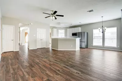 4822 Silverlake Drive, Sugar Land, TX 77479 - Photo 10