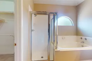 4822 Silverlake Dr, Sugar Land, TX 77479 - Photo 24