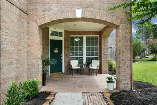 2372 Autumn Mist Ct, League City, TX 77573 - Photo 2