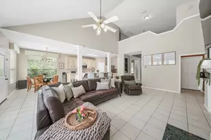 2372 Autumn Mist Ct, League City, TX 77573 - Photo 8