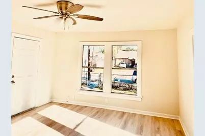 1214 Des Jardines Street #FRONT, Houston, TX 77023 - Photo 2