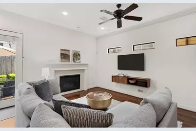 1334 Alexander Street, Houston, TX 77008 - Photo 10