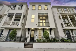 210 E 28th St, Houston, TX 77008 - Photo 1