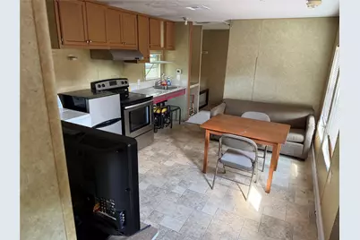 613 Troy Street, Anahuac, TX 77514 - Photo 8