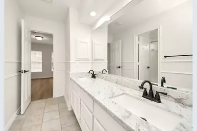 4210 Alcorn Glen Lane, Sugar Land, TX 77479 - Photo 32