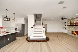 4210 Alcorn Glen Ln, Sugar Land, TX 77479 - Photo 8