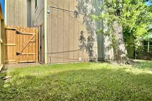 114 Munford St, Houston, TX 77008 - Photo 12