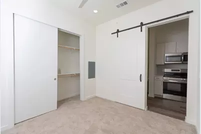 1690 North Loop #183, Houston, TX 77009 - Photo 14