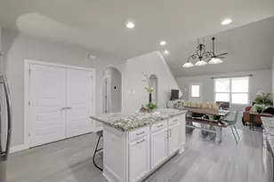 10 Canterborough Pl, Tomball, TX 77375 - Photo 12