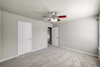 10 Canterborough Place, Tomball, TX 77375 - Photo 32