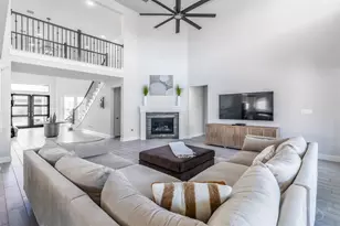 5722 Logan Ridge Ln, Fulshear, TX 77441 - Photo 8