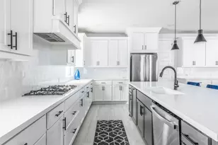 5722 Logan Ridge Ln, Fulshear, TX 77441 - Photo 12