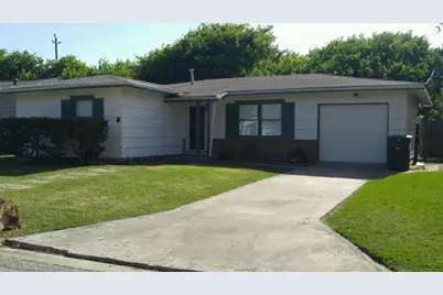19 Lyncrest Drive, Galveston, TX 77550 - Photo 2