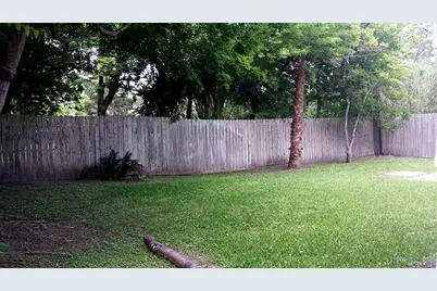 19 Lyncrest Drive, Galveston, TX 77550 - Photo 14