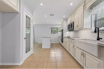 11818 Meadowdale Drive, Meadows Place, TX 77477 - Photo 14