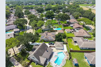 11818 Meadowdale Drive, Meadows Place, TX 77477 - Photo 46