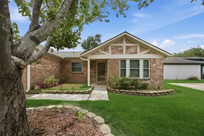 154 Evanston Street, Houston, TX 77015 - Photo 1