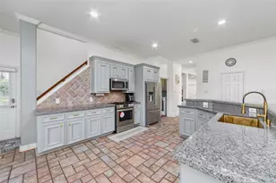 1513 County Rd 149, Alvin, TX 77511 - Photo 18