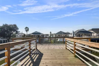 4 N Curlew Street, La Marque, TX 77568 - Photo 4