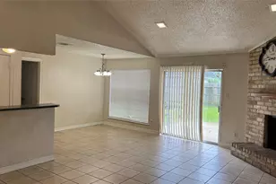 10942 Dunvegan Way, Houston, TX 77013 - Photo 4