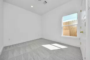 5506 Bacher St St, Houston, TX 77028 - Photo 26