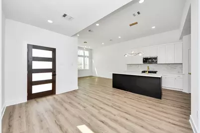 5506 Bacher St Street #A/B, Houston, TX 77028 - Photo 8