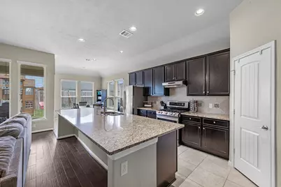 9706 Yellow Rose Drive, Texas City, TX 77591 - Photo 14