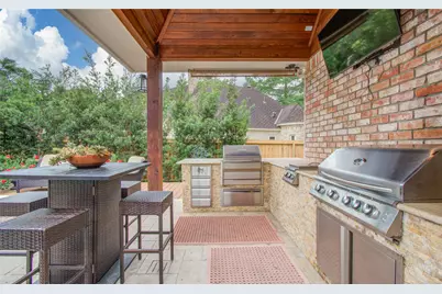 2 English Glade Court, The Woodlands, TX 77381 - Photo 46