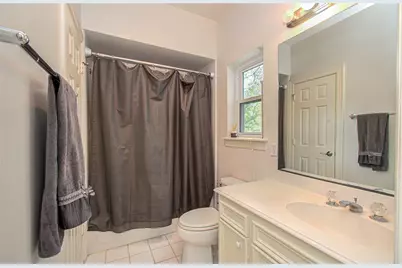 2 English Glade Court, The Woodlands, TX 77381 - Photo 36