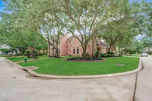 2 English Glade Ct, The Woodlands, TX 77381 - Photo 6