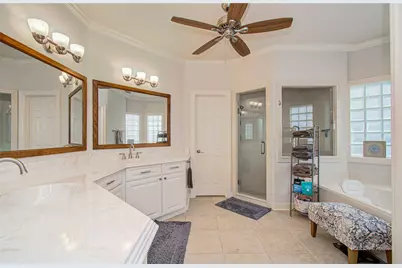 2 English Glade Court, The Woodlands, TX 77381 - Photo 28