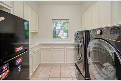 2 English Glade Court, The Woodlands, TX 77381 - Photo 22